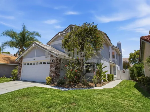 26848 Hummingbird Cir, Santa Clarita, CA 91351