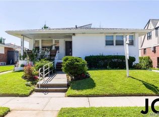 475 West Broadway, Long Beach, NY 11561