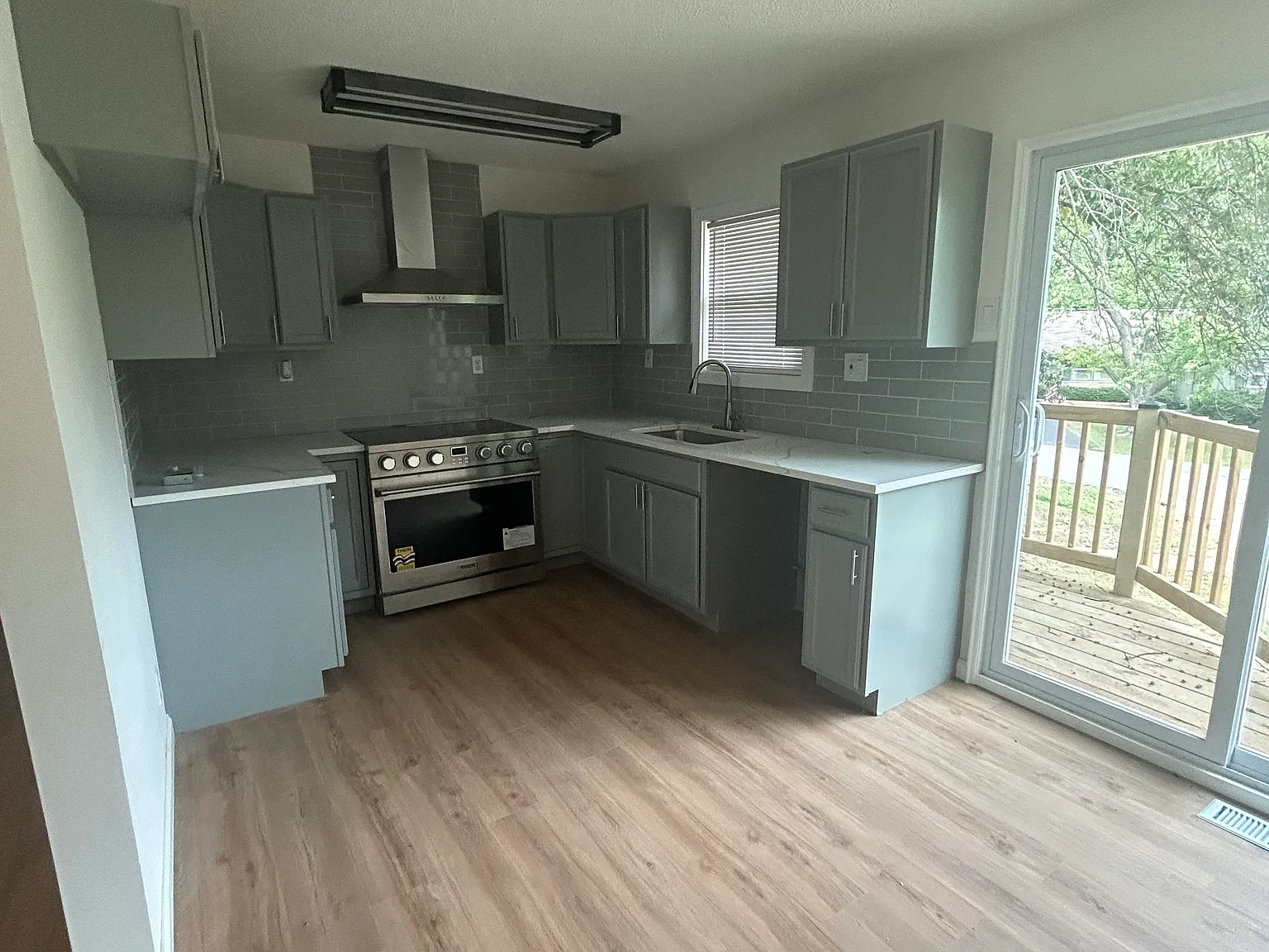 4 bed, 1468 sqft, $2,000 — Photo 3