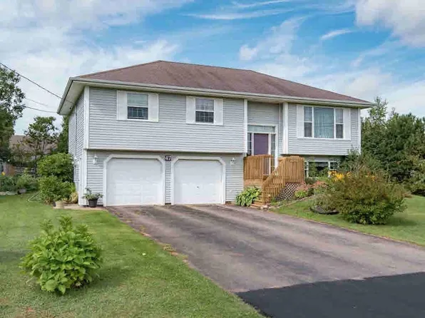 47 Anne Cres, Stratford, PE C1B 1M8