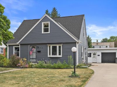725 Oak STREET, South Milwaukee, WI, 53172