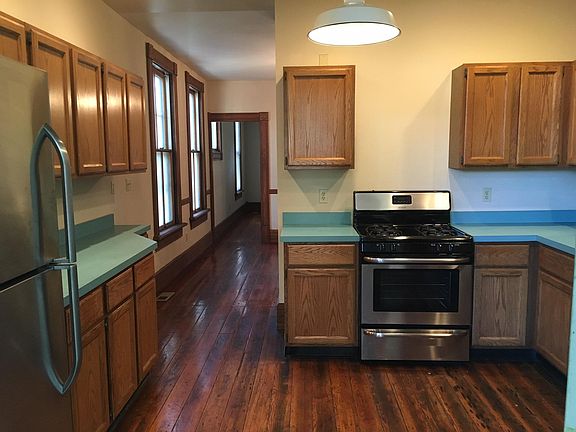 3rd image of 1219 Hunter Ave