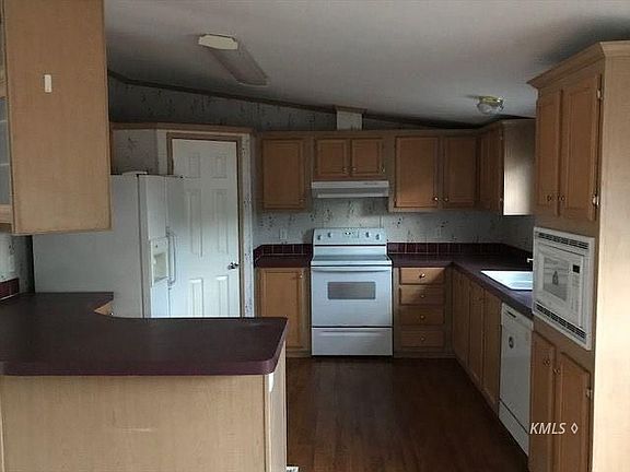 4th image of 567 W Aspen Dr