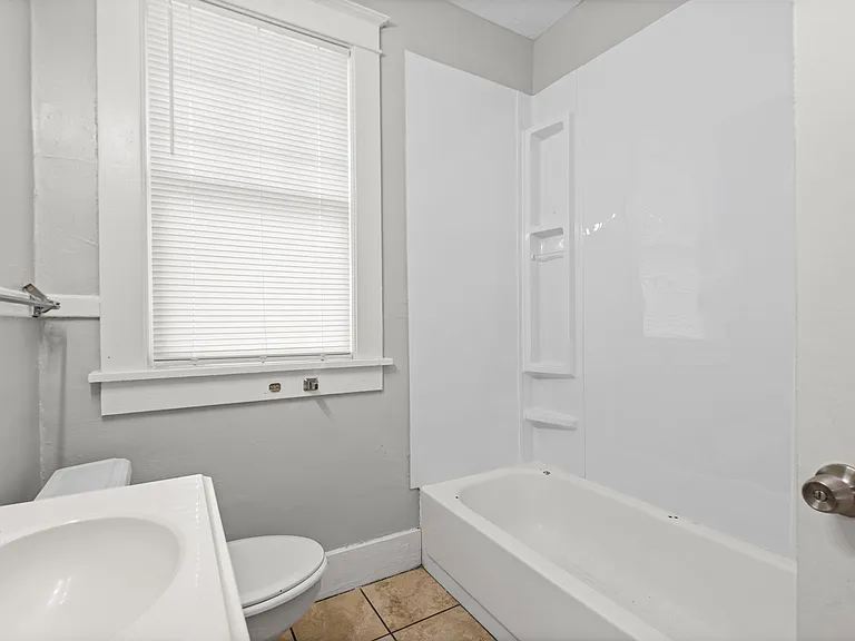 3562 Midland Ave — Photo 18