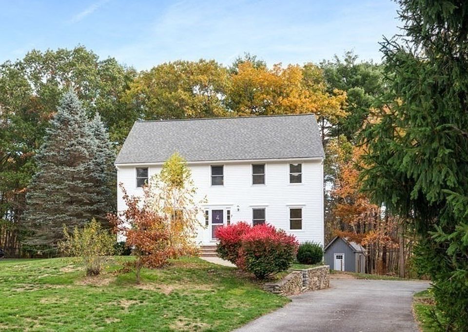 1st image of 7 Frances Dr
