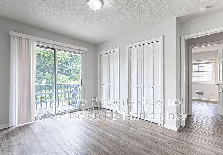 4329 Sterling Ave — Photo 6