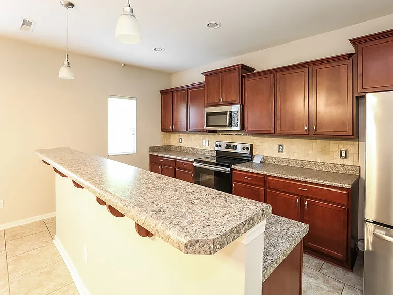10812 Maryanna Ct — Photo 8