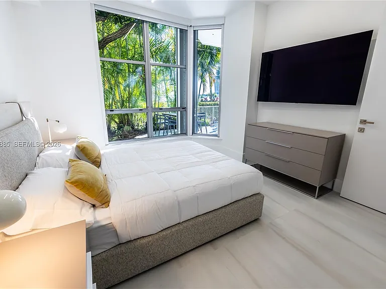 3600 Mystic Pointe Dr #114 — Photo 15