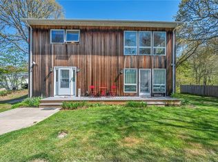 1925 Matunuck School House Rd, South Kingstown, RI 02879