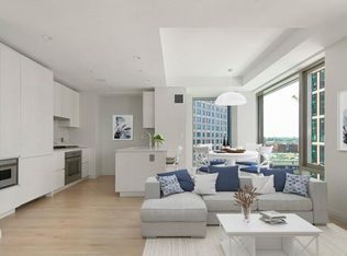 135 Seaport Blvd #811, Boston, MA 02210