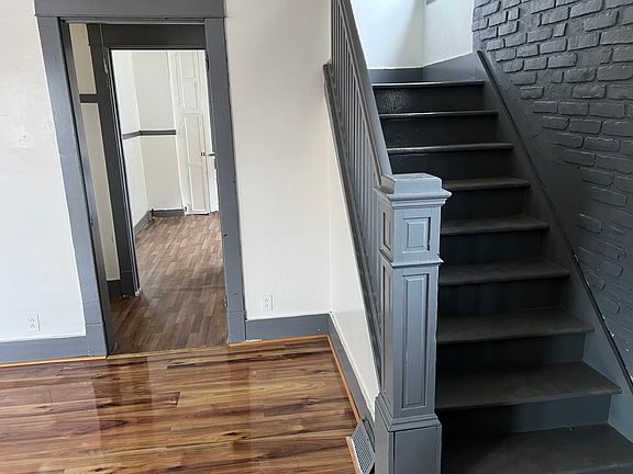 2nd image of 38 Roosevelt Ave