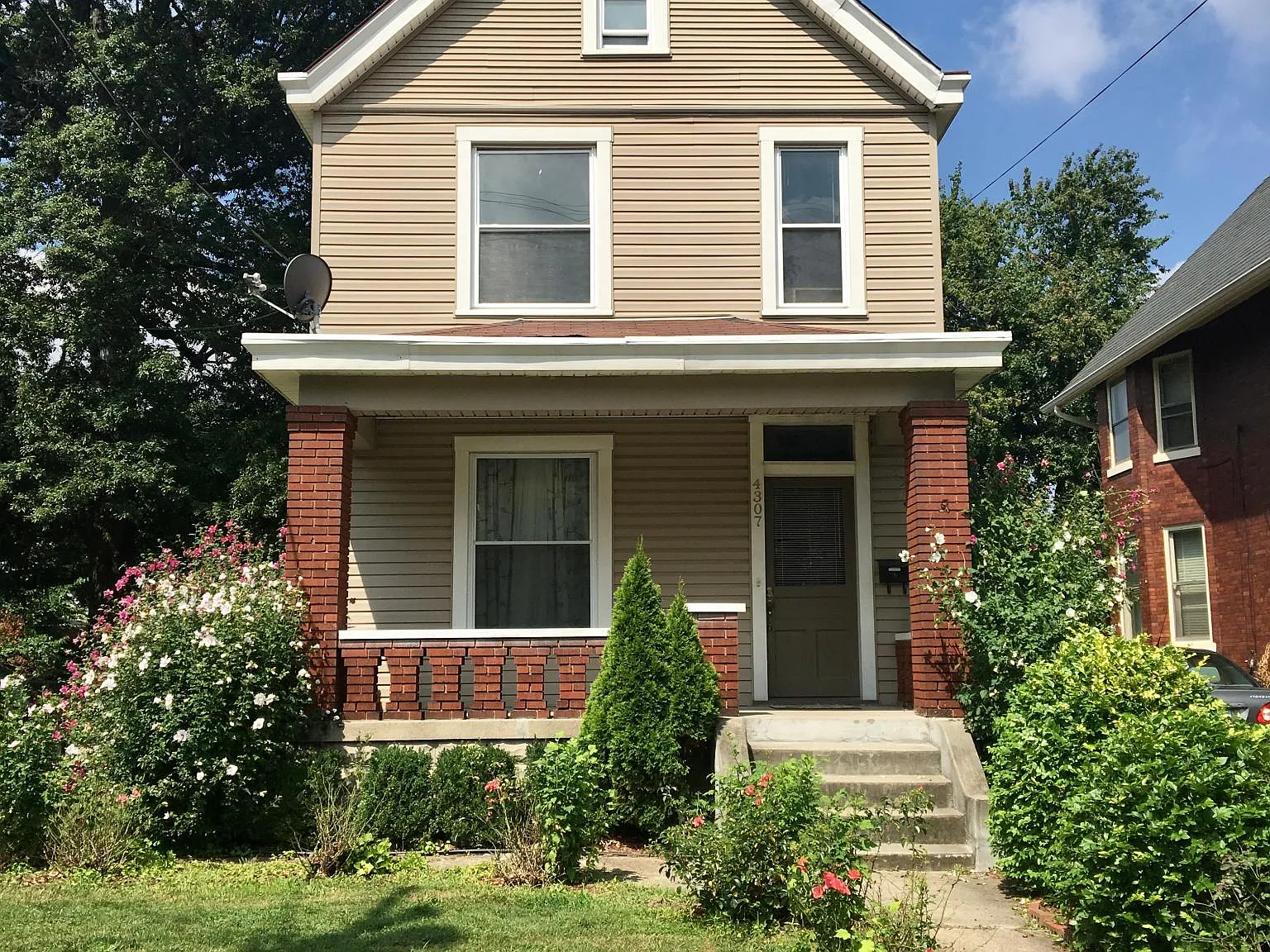 4307 Franklin Ave — Photo 1
