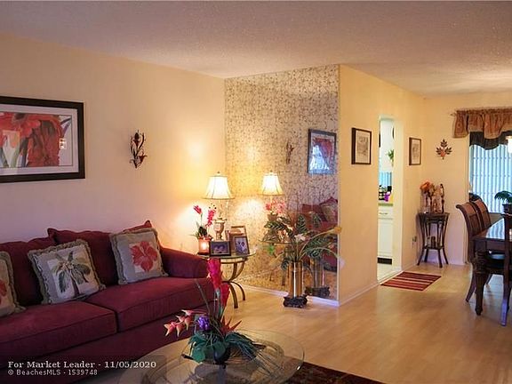 4th image of 4217 NW 49th Ave