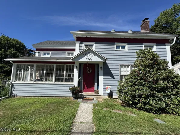 1341 S Schodack Road, Castleton, NY 12033