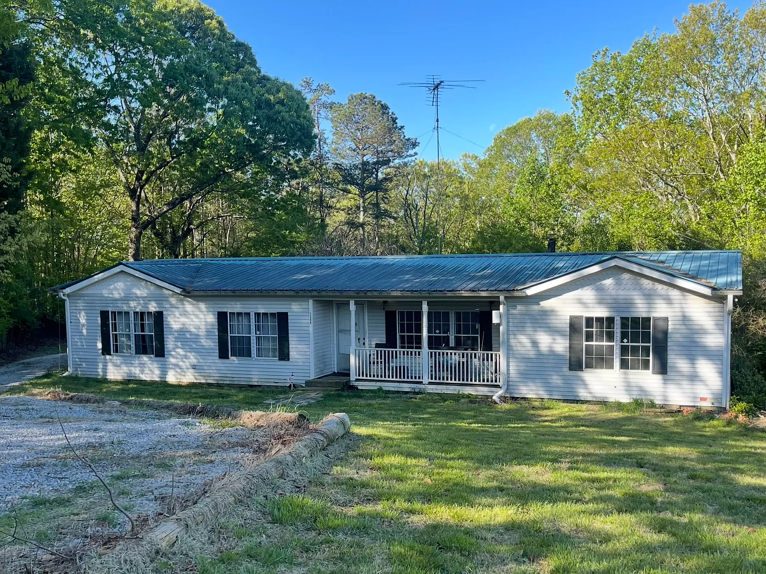 1506 Candler Rd — Photo 2