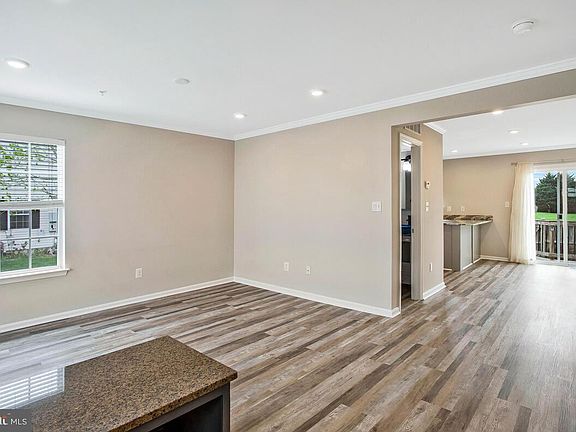 3rd image of 8173 Woodland Ln