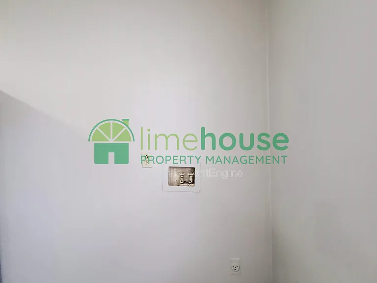 9117 Chesapeake Blvd #4 — Photo 6