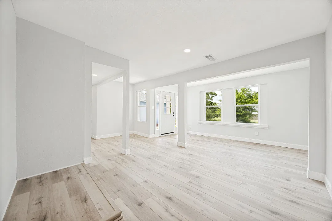 2 bed, 1500 sqft, $1,000 — Photo 2