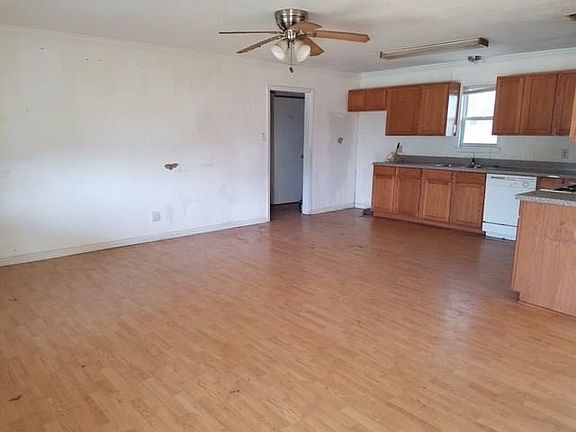 2nd image of 407 S Grand Ave