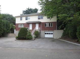 11 Booth Ter #B, Greenwich, CT 06830