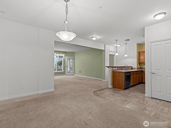2nd image of 20028 15th Avenue NE #105