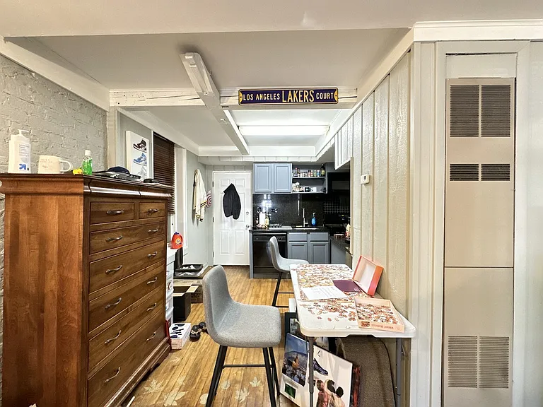 2141 W Webster Ave #FB — Photo 8