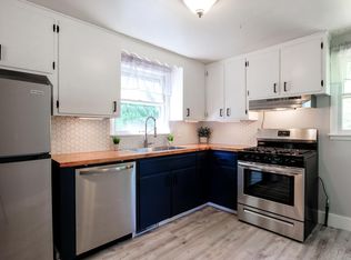 7181 Eastman Rd, North Syracuse, NY 13212
