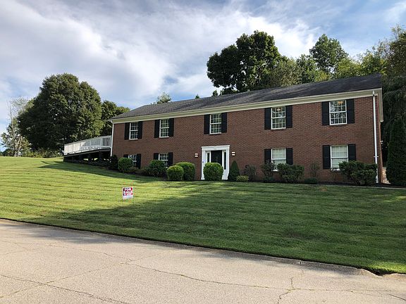 2nd image of 5533 Lakeside Dr