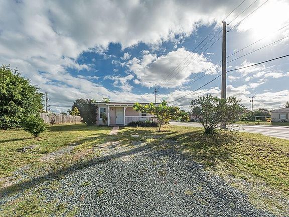2nd image of 1606 Highland Ave