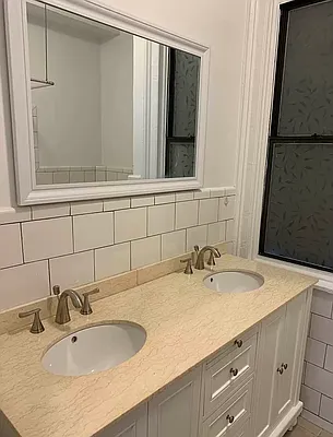 Rented by Salon Realty Corp | media 3