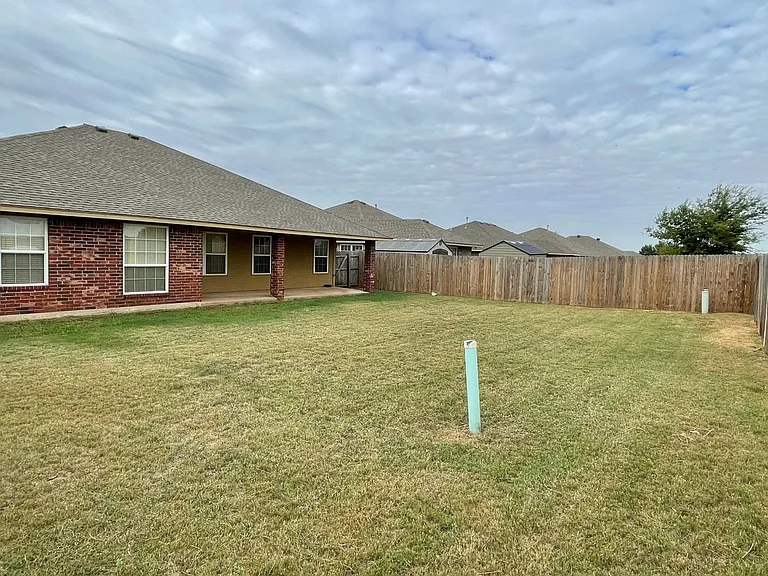 2145 Scissortail Landing Dr — Photo 18