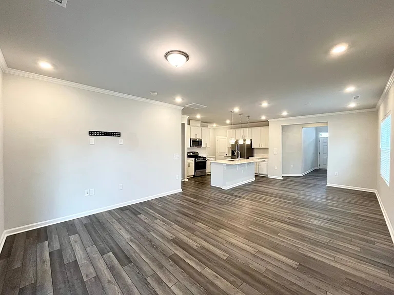 812 Cainhoy Ct — Photo 9
