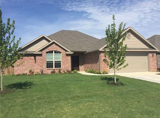 1201 SW Horizon St, Bentonville, AR 72712