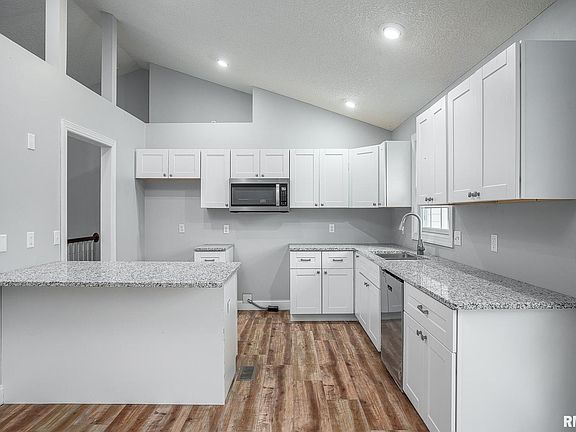 5th image of 2110 W 57th St