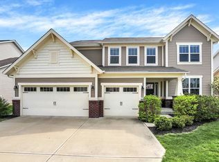 7831 Gray Eagle Dr, Zionsville, IN 46077