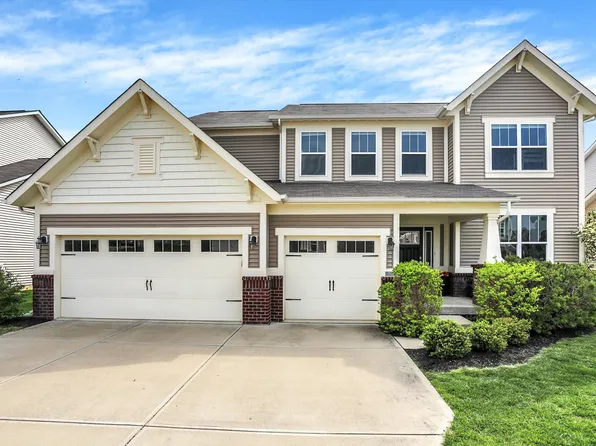 7831 Gray Eagle Dr, Zionsville, IN 46077