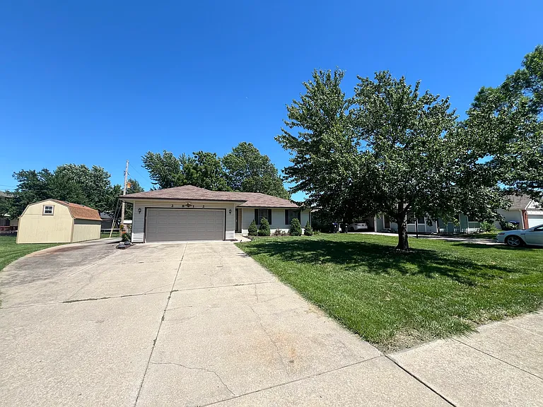 2812 SW Stutley Rd — Photo 1
