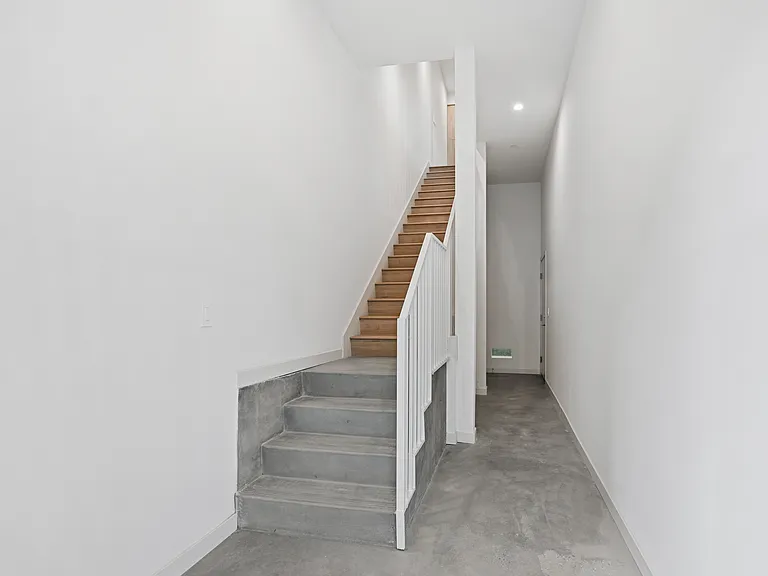2523 S Orange Dr #2523 — Photo 7