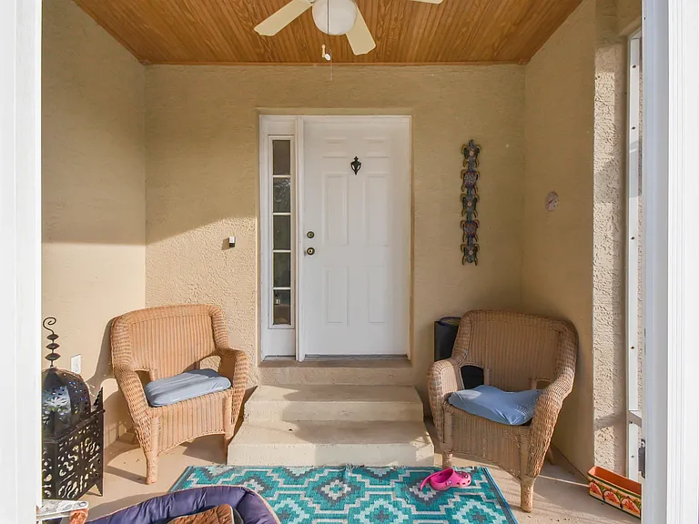 444 Island View Cir — Photo 7