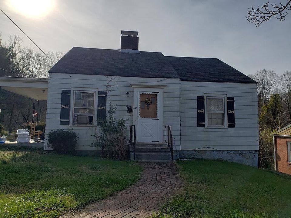 1st image of 221 Pine St