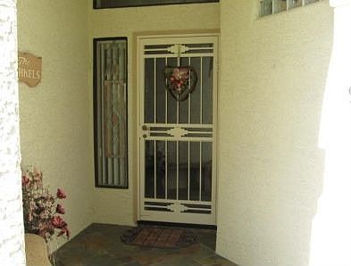 2nd image of 982 E Chilton Dr