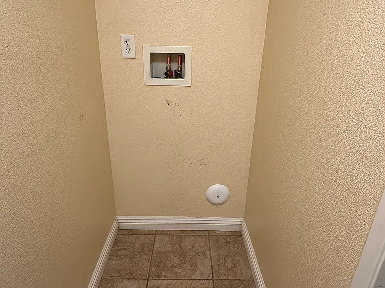 3880 Polk St #E — Photo 9