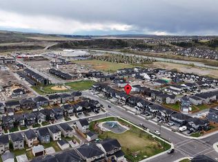52 S Mill Rd, Cochrane, AB T4C3G7