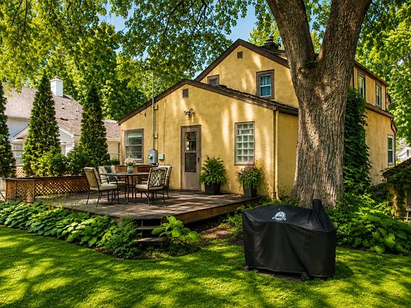 spacious private back yard with deck