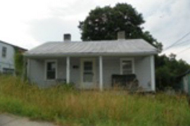 1st image of 806 South St