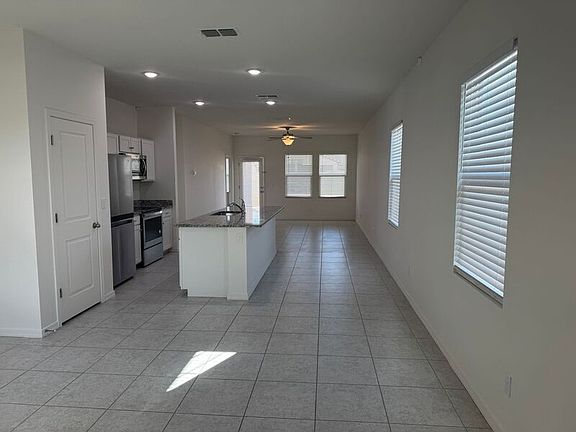 4th image of 35200 W San Capistrano Ave