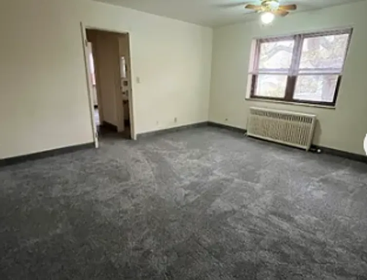 440 W 9th St — Photo 2