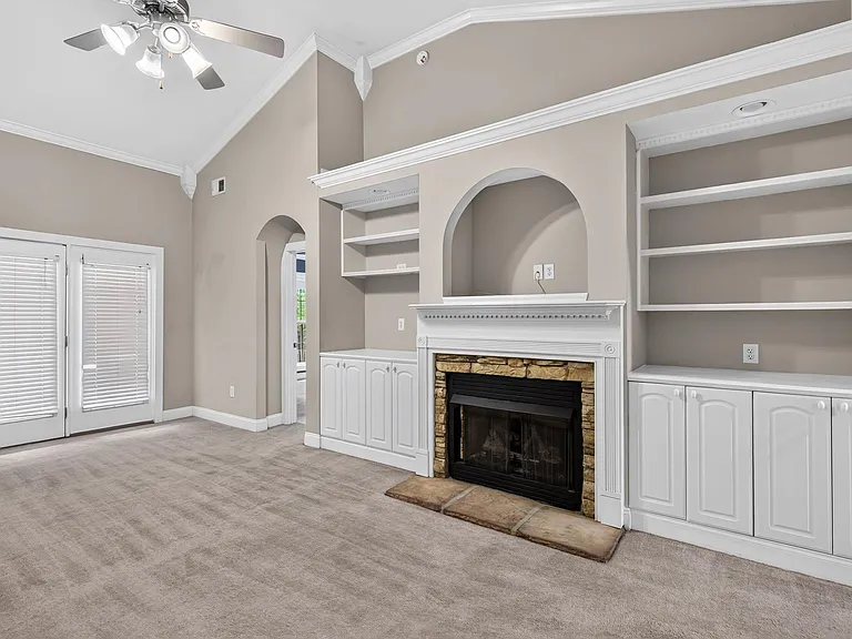 5639 Colony Ln — Photo 15