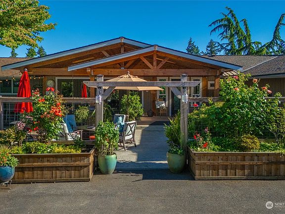 2nd image of 13320 12th Avenue E