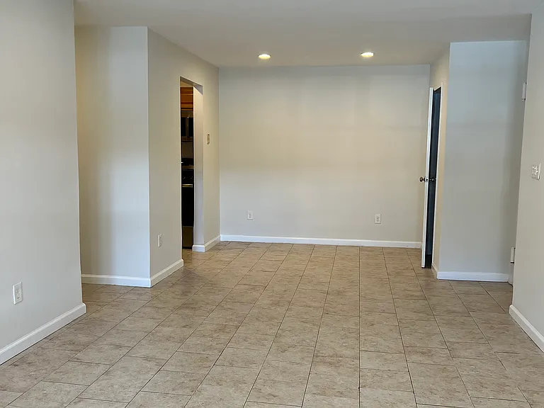 244 West St #A5 — Photo 6